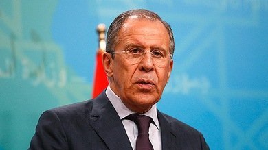 Lavrov: "Rusia no se entromete en Ucrania y espera que los socios internacionales hagan lo mismo"