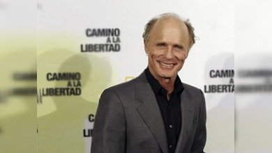 Ed Harris interpretará a John McCain
