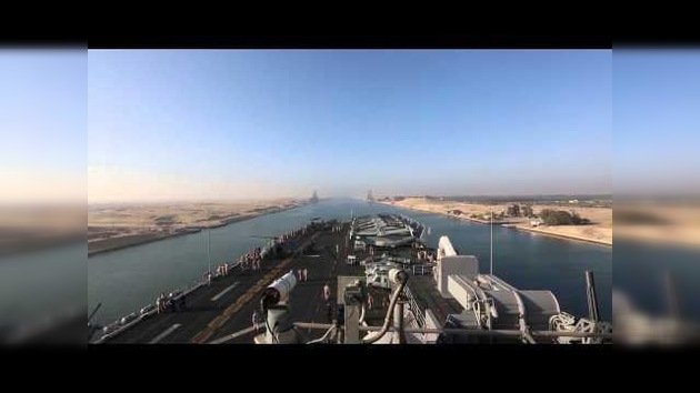 El cruce del canal de Suez resumido en un minuto