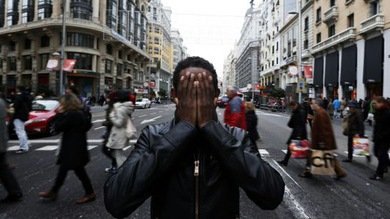 La Policía española a un inmigrante africano: "Ya puedes declarar 161 detenciones"