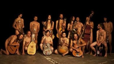 Músico del Park Güell a RT: "Nos tratan como a delincuentes"