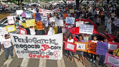 Videos: "¡No habrá Copa!" Maestros brasileños salen en protesta