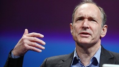 El creador de la Red: "Es necesario volver a descentralizar Internet"