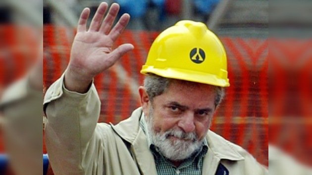 Lula dice que Brasil construirá plataformas petroleras para Sudamérica