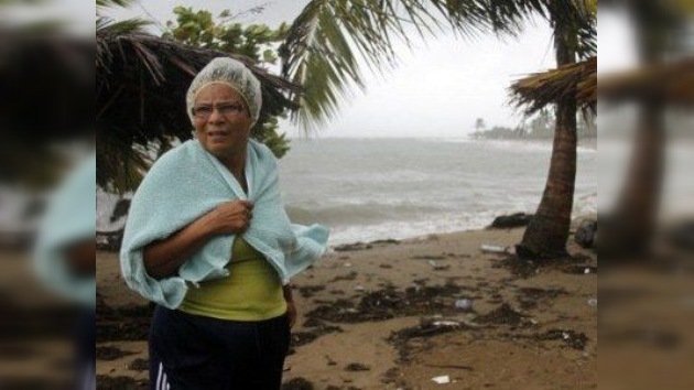 El huracán Irene se acerca a Las Bahamas