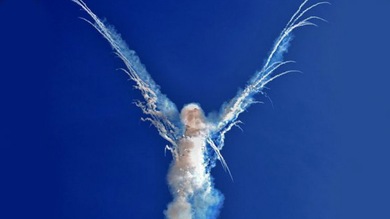 Cazas evocan un ángel en el cielo cerca de Moscú