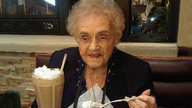 Facebook obliga a una estadounidense de 104 años a mentir sobre su edad