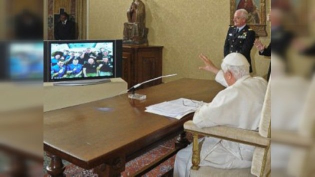 Por primera vez en la historia el Vaticano realiza un enlace satelital con la EEI