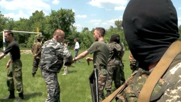 Fotos: Las autodefensas en el este de Ucrania gestionan bases secretas de entrenamiento