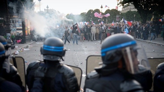 Video, foto: La protesta contra el matrimonio gay en París degenera en violentos disturbios