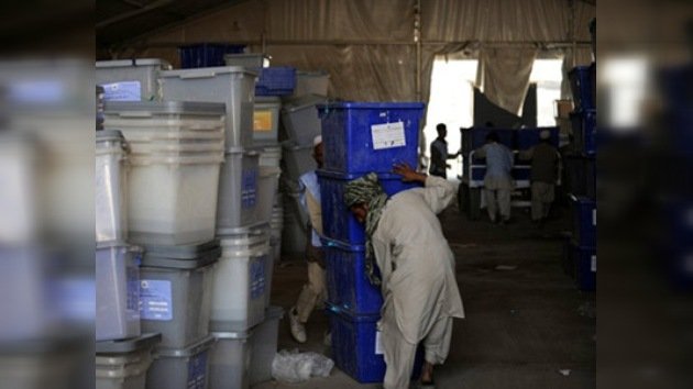 Se investigarán más de 3.000 irregularidades en las elecciones afganas