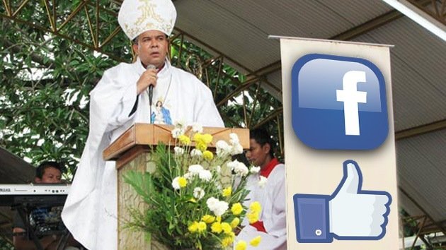 Un obispo promueve la fe en la Red: "Dios te dice: ¿quieres ser mi amigo en Facebook?"
