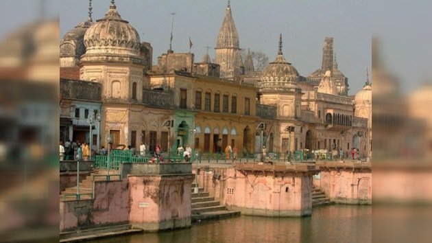 India espera el veredicto sobre un lugar sagrado para musulmanes e hindúes
