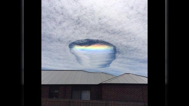 Impresionantes imágenes: Un arcoíris dentro de una nube asombra a Australia
