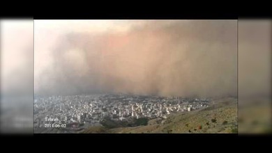 Una monstruosa tormenta de arena 'se traga' la capital de Irán