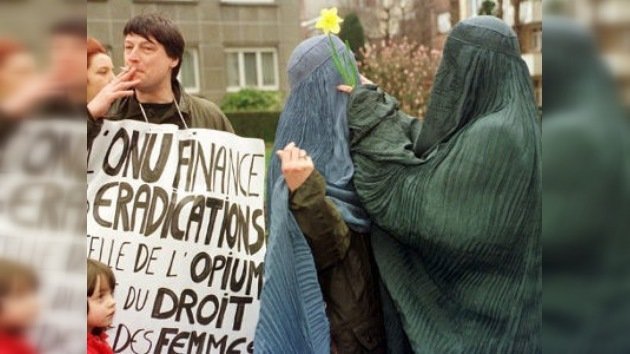 Las musulmanas belgas que usen velo tendrán que 'dar la cara' a partir de hoy