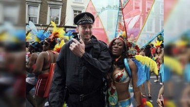 La prensa británica corona como 'héroe' a un ex policía ruso que zancadilleó a un criminal