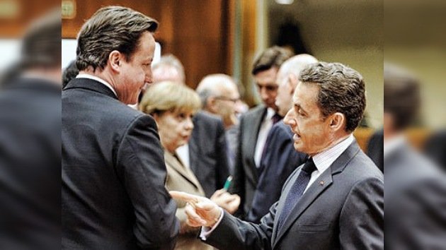 Crisis en la zona euro: Sarkozy le pide a Cameron que se calle 