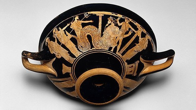 'Princesa', 'No falles': Descifran nombres de amazonas en cerámicas de la Antigua Grecia