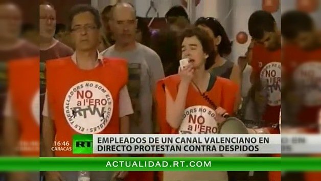 Empleados de un canal de televisión valenciano protestan contra despidos
