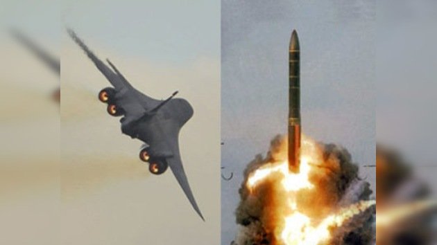 EE. UU. enseña el avión B-1 y Rusia el misil RS-24 en el marco del START