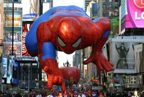 Enormes globos invaden Nueva York por Acción de Gracias