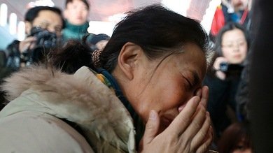 Un operador de una plataforma petrolera asegura haber visto el avión de Malaysia Airlines en llamas