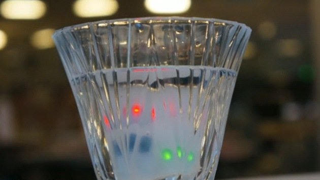 Crean 'cubitos de hielo' que indican cuándo parar de beber