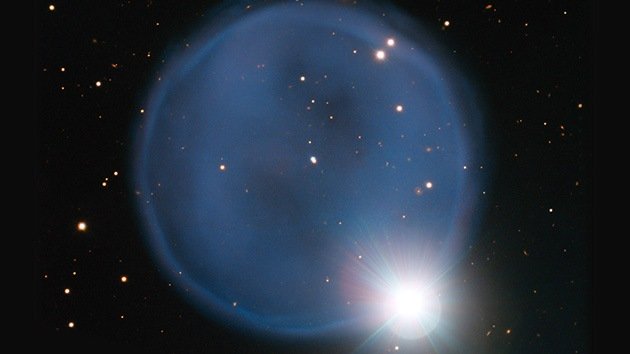 Encuentran un 'anillo de diamantes' a 2.500 años luz de la Tierra