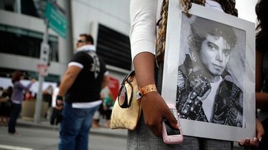 Cinco fans de Michael Jackson reciben una indemnización por su muerte