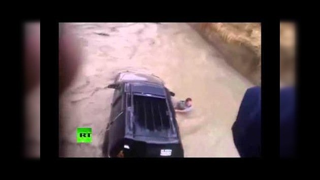 Bolivia: Un cadete y un soldado mueren al tratar de recuperar el auto de un capitán en una riada