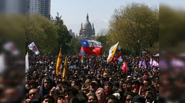 Convocan a plebiscito sobre el modelo educativo en Chile
