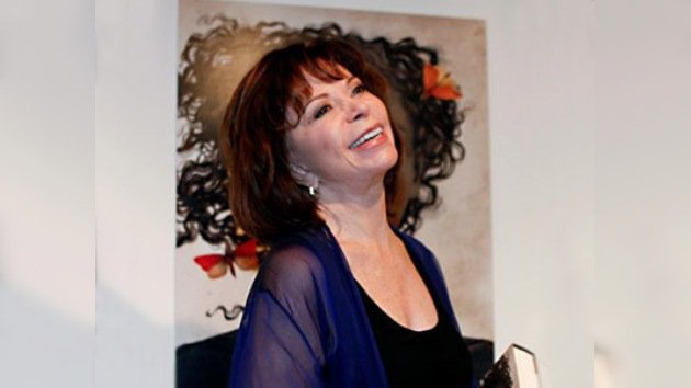 Isabel Allende recibe el Premio Nacional de Literatura de Chile 2010