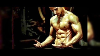 Frank Medrano, el 'superhumano con cuerpo de acero' que desafía a la gravedad