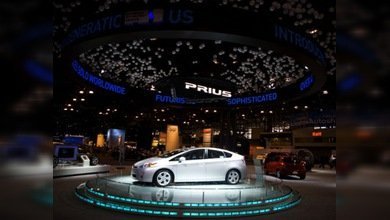 Toyota introduce su nuevo híbrido "enchufable"
