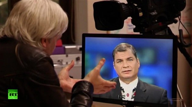 Correa desenmascara los trucos de EE. UU., cara a cara con Assange