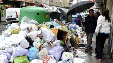 Fotos: Granada nada en basura por la huelga