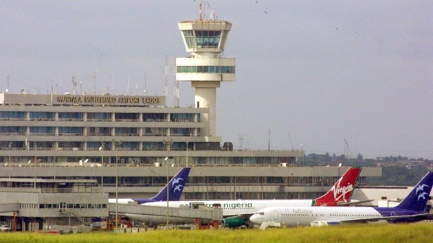 Un avión de pasajeros se estrella durante el aterrizaje en Nigeria