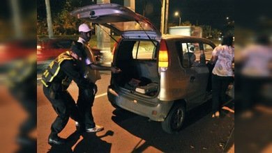 Mientras los conductores bogotanos paran en los semáforos, los ladrones tienen luz verde