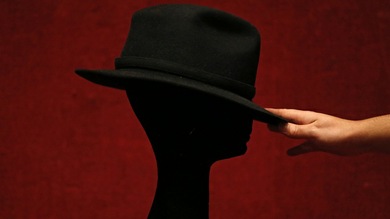 Dos hombres imprimen modelos de sí mismos en 3D para encontrar pareja