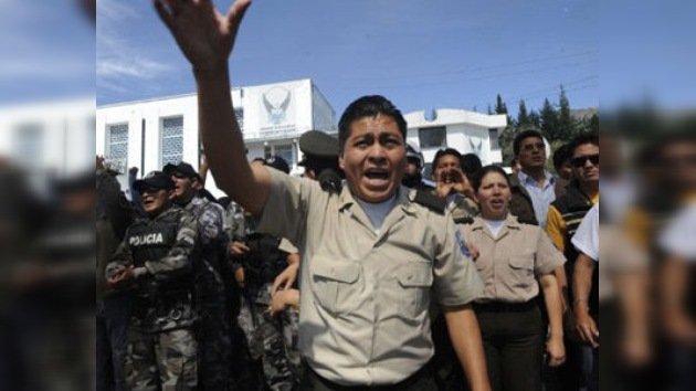 Asambleístas ecuatorianos serían investigados por vínculos con la intentona golpista