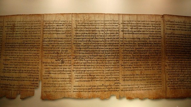 Un misterioso manuscrito de 600 años es descifrado por un lingüista británico