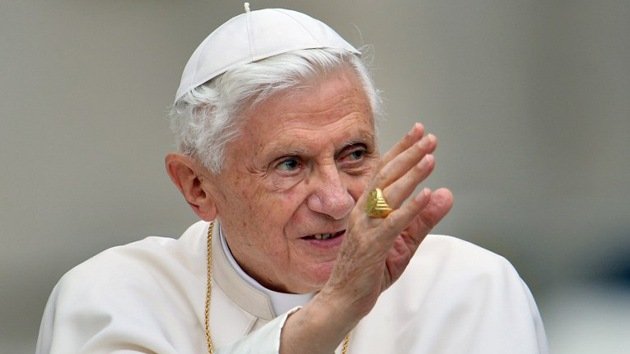 Intento de chantaje a curas gays precedió la renuncia papal