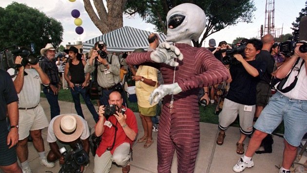 Jefe del SETI: "Se podría encontrar vida extraterrestre, pero los políticos se oponen"