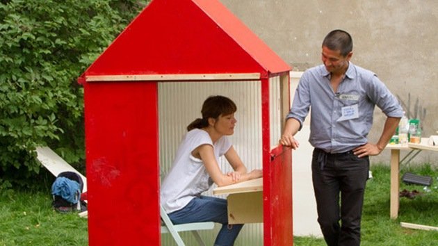 VIDEO: La casa más pequeña del mundo, 300 dólares por un metro cuadrado