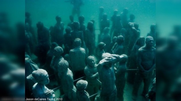 Museo de esculturas submarinas: un método para salvar el ecosistema marino