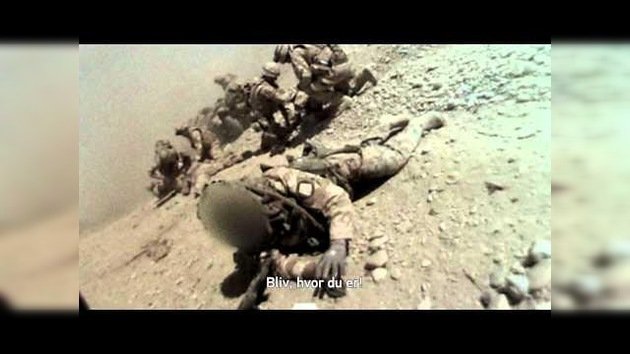 Soldados pisan una mina de los talibanes en Afganistán