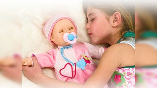 EE. UU. 'azota' al Bebé Glotón, el primer muñeco que mama 