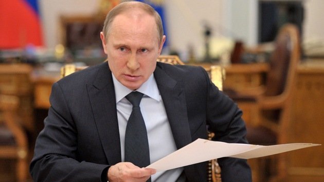 Putin: "Suministrar armas a organizaciones ilegales socava la seguridad mundial"