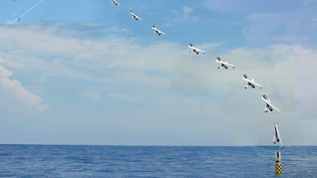 La Marina de EE.UU. lanza un 'drone' desde un submarino sumergido